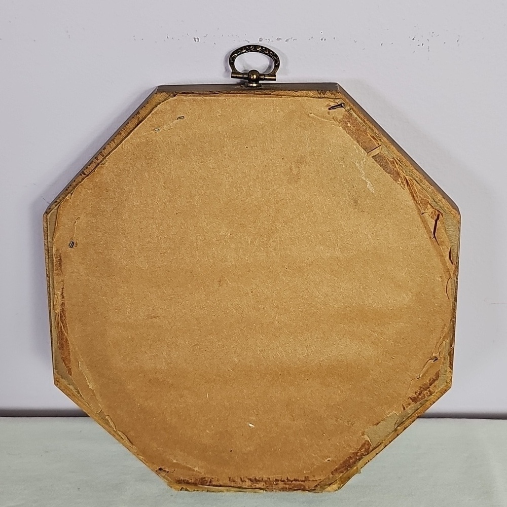 Vintage Octagonal Portrait Frame - Picture 2 of 8